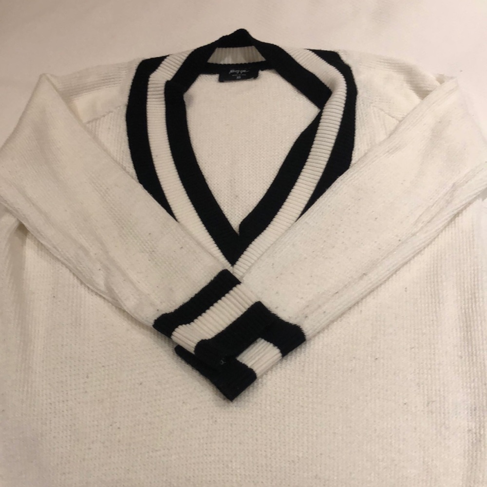 Nasty Gal V-Neck sweater